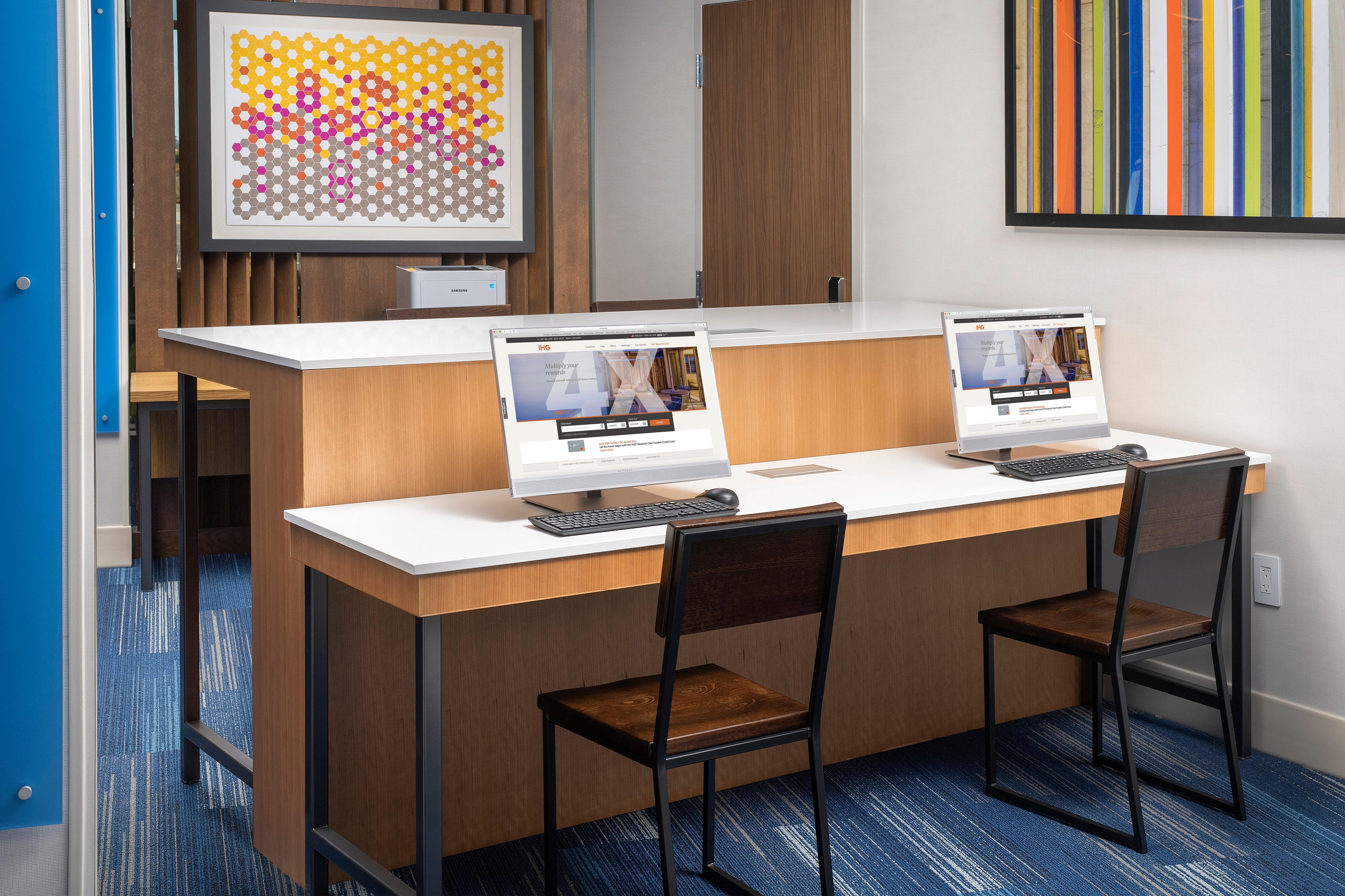 Express & I-95-naval Base Area By Ihg 3*